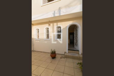 Casa para alugar com 160m², 2 quartos e 2 vagas Casa para alugar com 160m², 2 quartos e 2 vagasEntrada