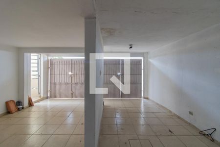 Casa para alugar com 160m², 2 quartos e 2 vagas Casa para alugar com 160m², 2 quartos e 2 vagasGaragem