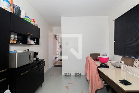 Casa à venda com 159m², 6 quartos e 2 vagasCasa 3 cozinha
