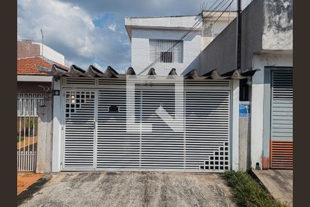 Casa à venda com 159m², 6 quartos e 2 vagasFachada