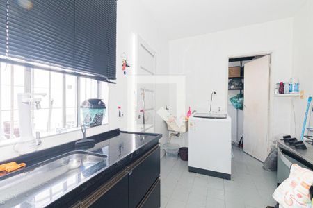 Casa à venda com 159m², 6 quartos e 2 vagasCasa 3 cozinha