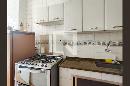 Apartamento à venda com 72m², 2 quartos e 1 vagaCozinha e Área de Serviço