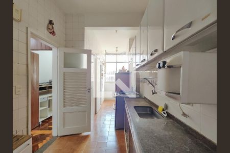 Apartamento à venda com 72m², 2 quartos e 1 vagaCozinha e Área de Serviço