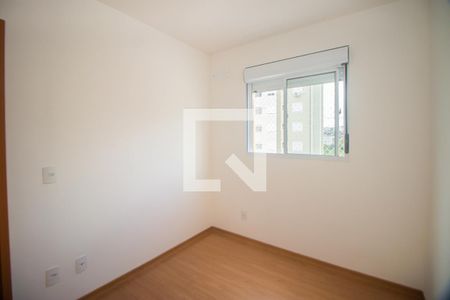Quarto 1 de apartamento para alugar com 2 quartos, 51m² em Morro Santana, Porto Alegre