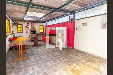 Apartamento à venda com 49m², 2 quartos e 1 vaga Apartamento à venda com 49m², 2 quartos e 1 vagaÁrea comum - Churrasqueira