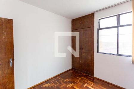 Quarto  de apartamento para alugar com 2 quartos, 65m² em Alto Barroca, Belo Horizonte