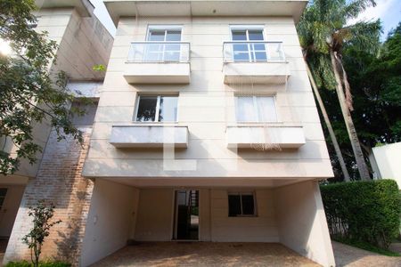 Casa de condomínio à venda com 340m², 4 quartos e 4 vagasFachada
