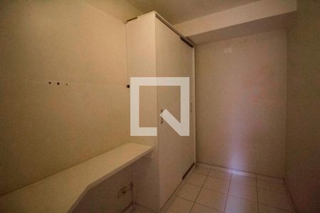 Casa de condomínio à venda com 340m², 4 quartos e 4 vagasQuarto de Serviço