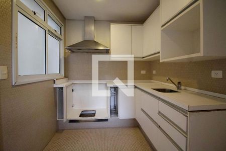 Casa de condomínio à venda com 340m², 4 quartos e 4 vagasCozinha