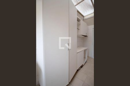 Casa de condomínio à venda com 340m², 4 quartos e 4 vagasÁrea de Serviço