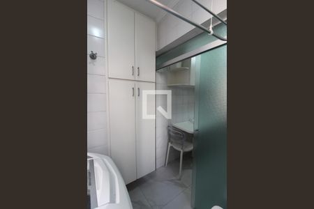 Apartamento para alugar com 68m², 2 quartos e 1 vagaÁrea de Serviço