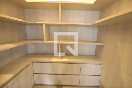 Closet de apartamento para alugar com 3 quartos, 195m² em Setor Bueno, Goiânia