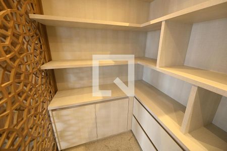 Closet de apartamento para alugar com 3 quartos, 195m² em Setor Bueno, Goiânia