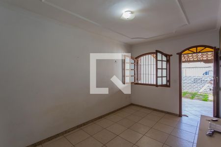 Sala 1 de casa para alugar com 3 quartos, 98m² em Santa Amélia, Belo Horizonte