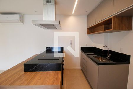 Cozinha de apartamento para alugar com 1 quarto, 44m² em Lourdes, Belo Horizonte