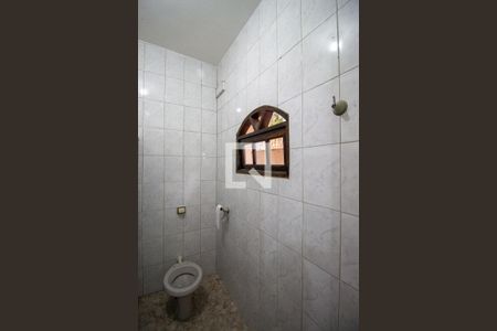 Casa para alugar com 75m², 2 quartos e 1 vaga Casa para alugar com 75m², 2 quartos e 1 vagaBanheiro