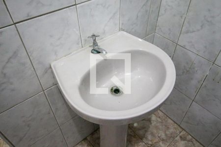 Casa para alugar com 75m², 2 quartos e 1 vaga Casa para alugar com 75m², 2 quartos e 1 vagaBanheiro