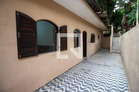 Área de Serviço / Quintal de casa para alugar com 2 quartos, 75m² em Jardim das Oliveiras, São Paulo