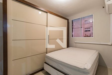 Dormitório 2 de apartamento para alugar com 2 quartos, 55m² em São Sebastião, Porto Alegre