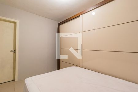 Dormitório 2 de apartamento para alugar com 2 quartos, 55m² em São Sebastião, Porto Alegre