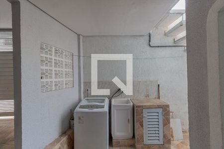 Casa à venda com 130m², 4 quartos e 1 vaga Casa à venda com 130m², 4 quartos e 1 vagaÁrea de Serviço