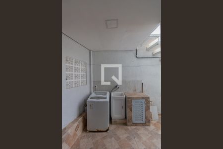 Casa à venda com 130m², 4 quartos e 1 vaga Casa à venda com 130m², 4 quartos e 1 vagaÁrea de Serviço