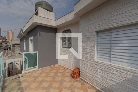 Casa à venda com 130m², 4 quartos e 1 vaga Casa à venda com 130m², 4 quartos e 1 vagaVaranda