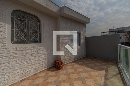 Casa à venda com 130m², 4 quartos e 1 vaga Casa à venda com 130m², 4 quartos e 1 vagaVaranda