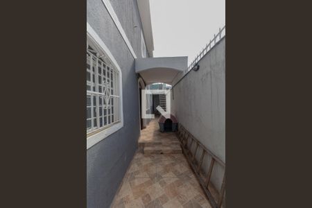 Casa à venda com 130m², 4 quartos e 1 vaga Casa à venda com 130m², 4 quartos e 1 vagaCorredor