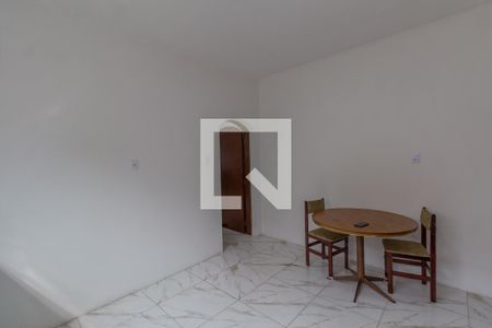 Casa à venda com 130m², 4 quartos e 1 vaga Casa à venda com 130m², 4 quartos e 1 vagaCozinha