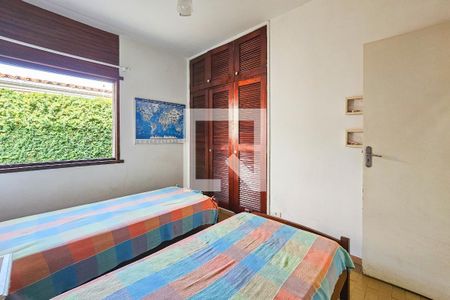 Casa para alugar com 300m², 6 quartos e 2 vagas Casa para alugar com 300m², 6 quartos e 2 vagasQuarto 1