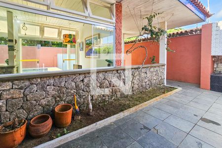 Casa para alugar com 300m², 6 quartos e 2 vagas Casa para alugar com 300m², 6 quartos e 2 vagasÁrea de Lazer