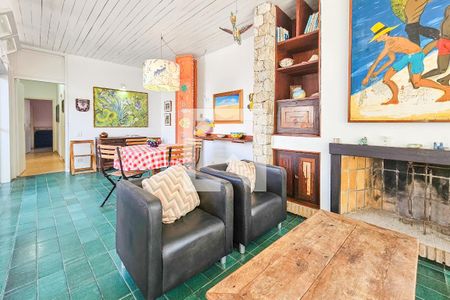 Sala de casa para alugar com 6 quartos, 300m² em Jardim Virginia, Guarujá