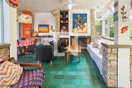 Sala de casa para alugar com 6 quartos, 300m² em Jardim Virginia, Guarujá