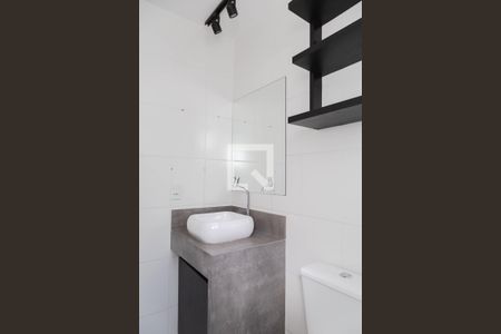 Banheiro da Suíte de apartamento à venda com 2 quartos, 63m² em Vila Barros, Guarulhos