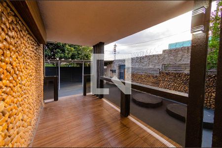 Casa para alugar com 500m², 3 quartos e 6 vagasÁrea