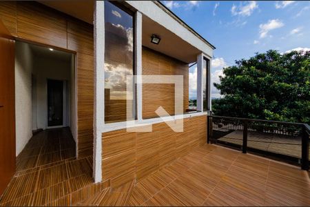 Casa para alugar com 500m², 3 quartos e 6 vagasVaranda