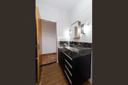 Casa para alugar com 500m², 3 quartos e 6 vagasBanheiro 2