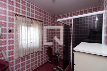 Banheiro de casa à venda com 2 quartos, 187m² em Vila Nivi, São Paulo