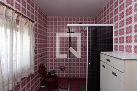 Banheiro de casa à venda com 2 quartos, 187m² em Vila Nivi, São Paulo