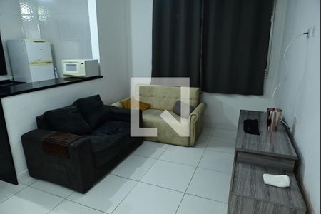 Sala de kitnet/studio para alugar com 1 quarto, 50m² em Boqueirão, Praia Grande