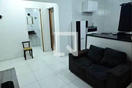 Sala de kitnet/studio para alugar com 1 quarto, 50m² em Boqueirão, Praia Grande