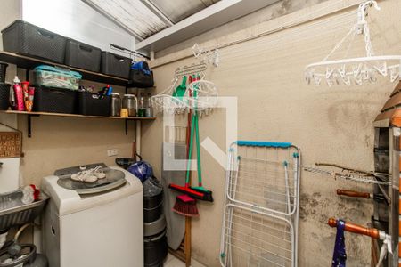 Casa à venda com 75m², 2 quartos e 1 vagaÁrea de Serviço