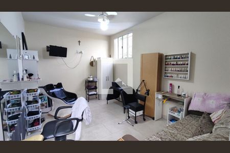 Casa à venda com 214m², 2 quartos e 2 vagasQuarto 3 - Piso inferior