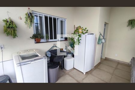 Casa à venda com 214m², 2 quartos e 2 vagasÁrea de Serviço