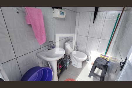 Casa à venda com 214m², 2 quartos e 2 vagasBanheiro 3 