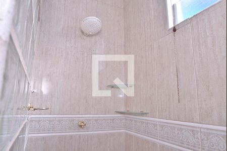 Casa à venda com 156m², 3 quartos e 2 vagasBanheiro