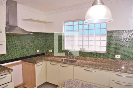 Casa à venda com 156m², 3 quartos e 2 vagasCozinha