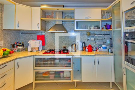 Apartamento à venda com 156m², 3 quartos e 2 vagas Apartamento à venda com 156m², 3 quartos e 2 vagasCozinha - Armários