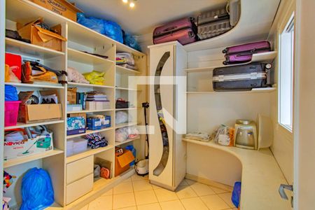 Apartamento à venda com 156m², 3 quartos e 2 vagas Apartamento à venda com 156m², 3 quartos e 2 vagasÁrea de Serviço